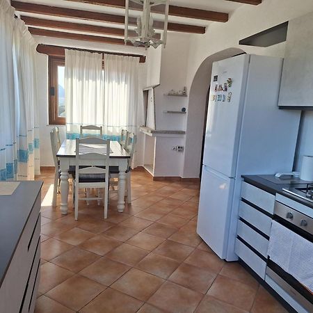 شقة Attico Anais Loiri Porto San Paolo المظهر الخارجي الصورة