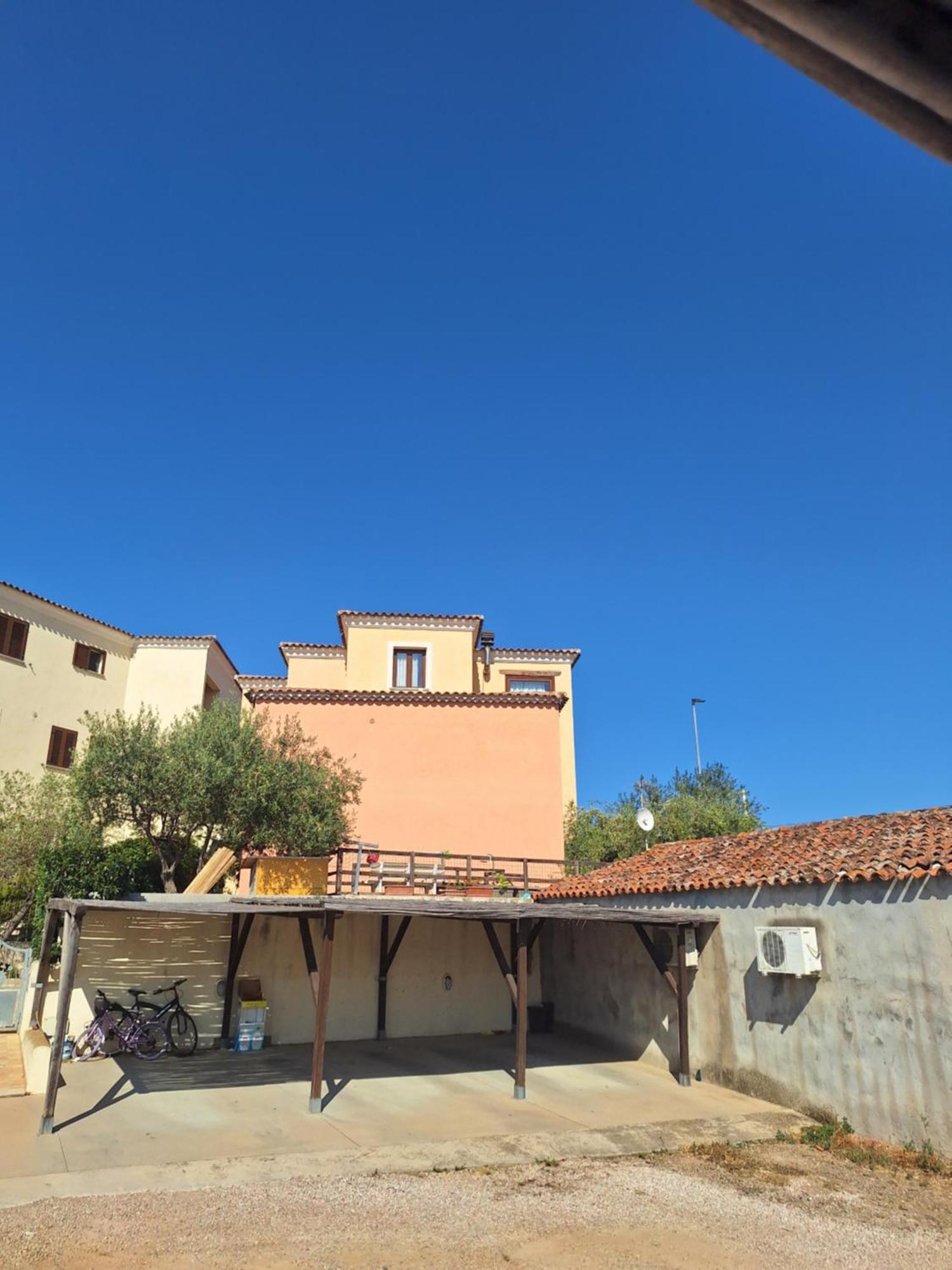 شقة Attico Anais Loiri Porto San Paolo المظهر الخارجي الصورة